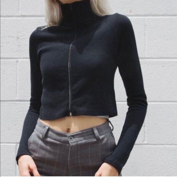 Brandy Melville Tops - Brandy Melville QUINCY TOP - black